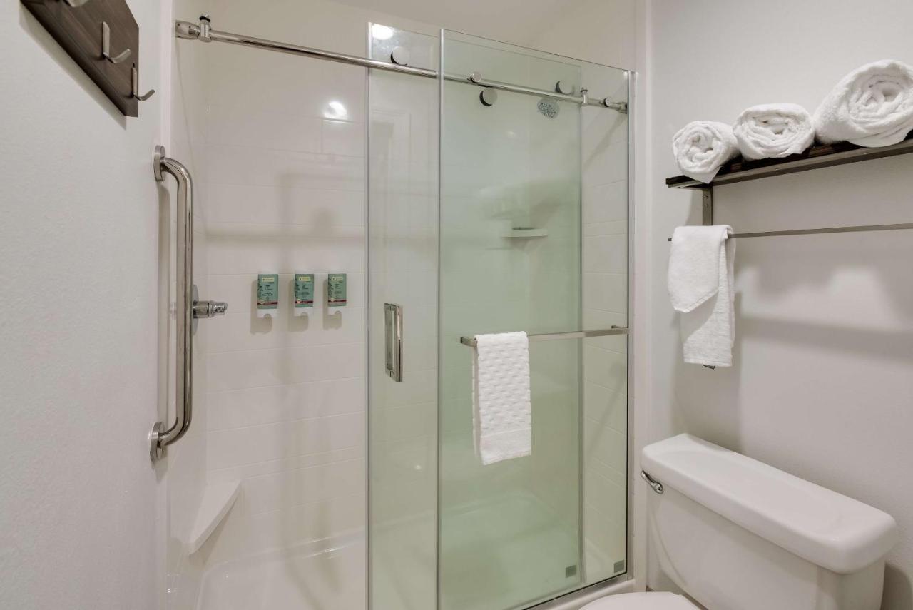 Best Western La Place Inn Экстерьер фото