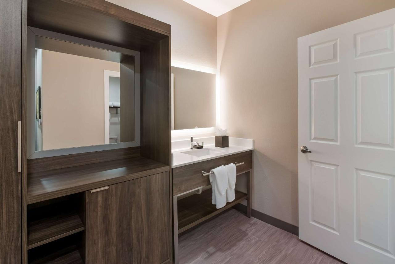 Best Western La Place Inn Экстерьер фото