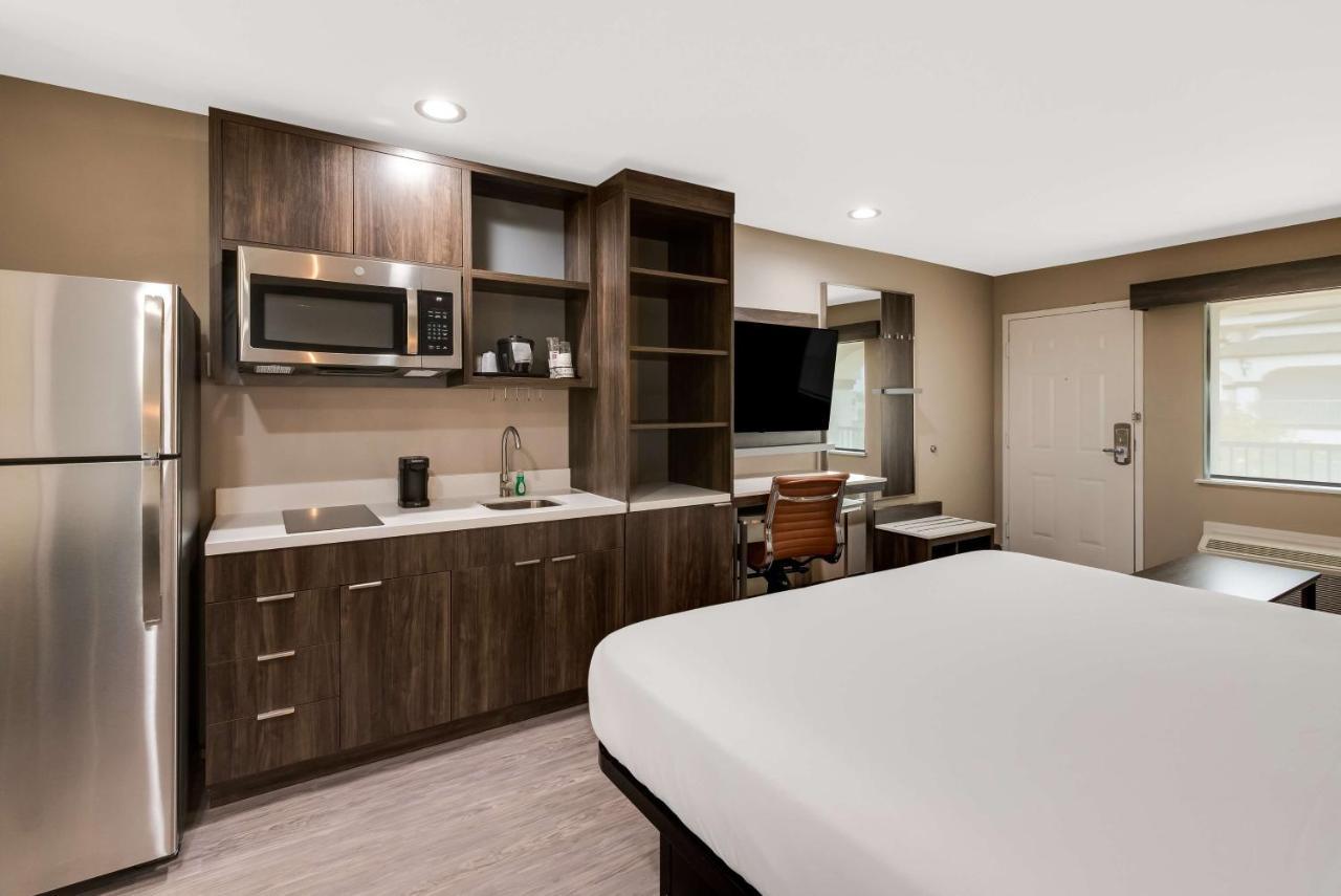 Best Western La Place Inn Экстерьер фото