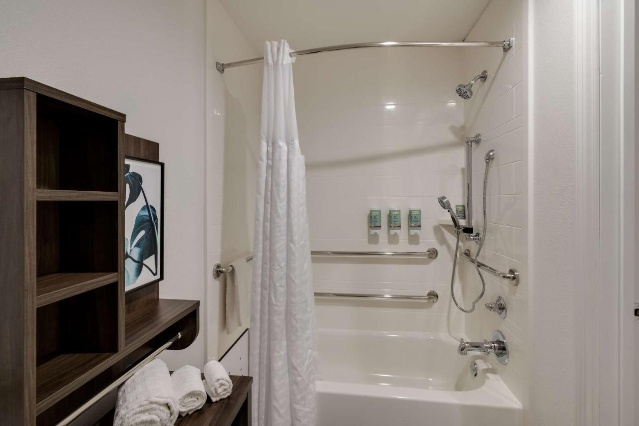 Best Western La Place Inn Экстерьер фото